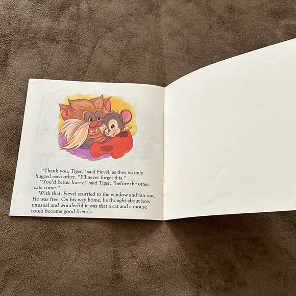 McDonald's 1986 An American Tail Fievel and Tiger Paperback Children’s Book - Picture 7 of 8